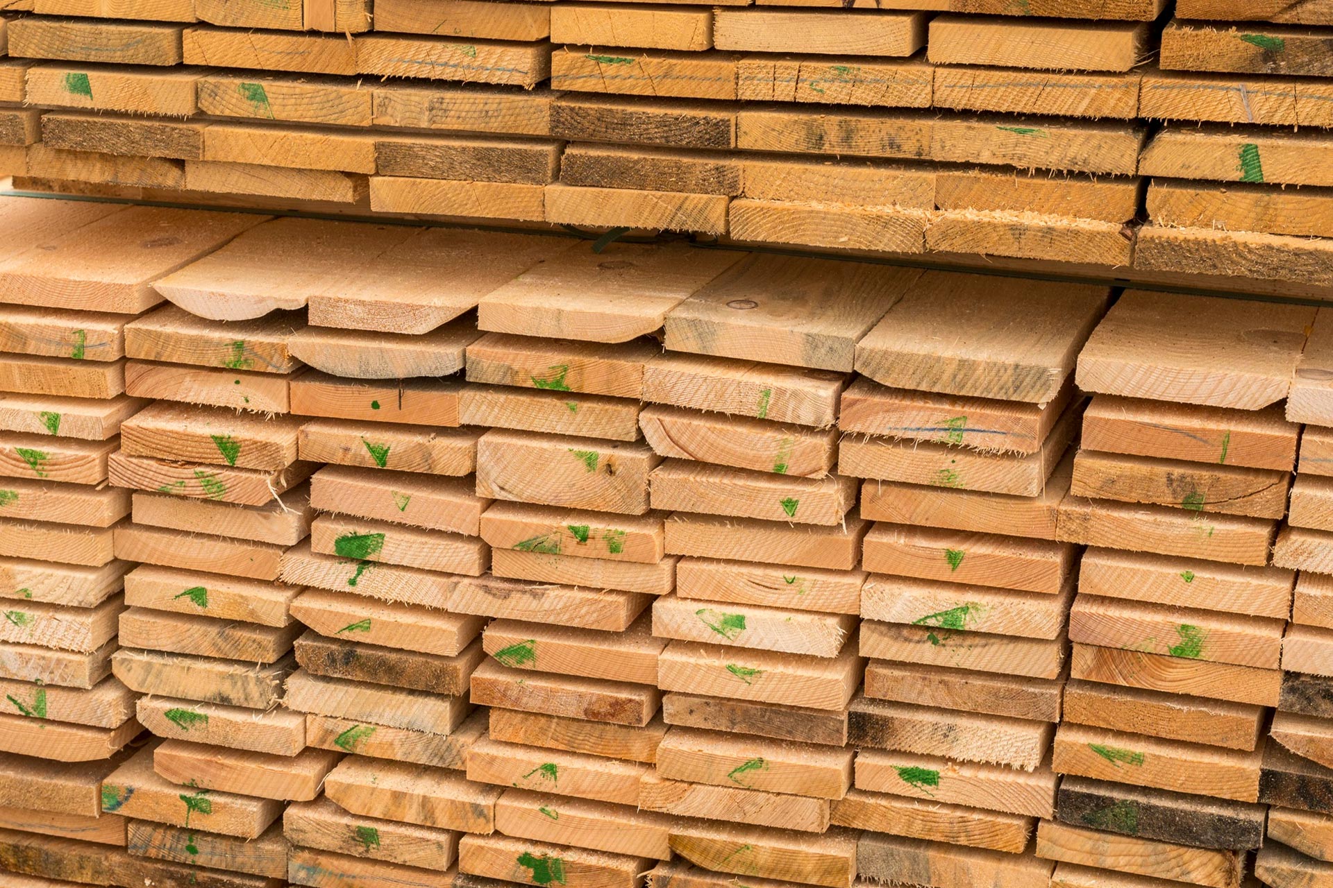 Solid Rim Timber Solid Timber Sale - Wood Cutting, Packing and Export Services